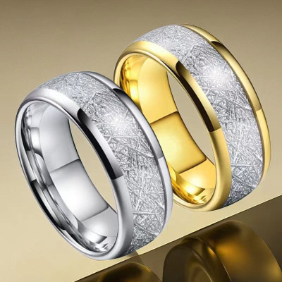 Vergoldeter Ring mit Meteoriteneffekt-Intarsien für Herren