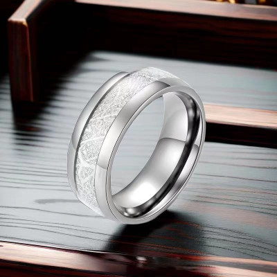 Vergoldeter Ring mit Meteoriteneffekt-Intarsien für Herren