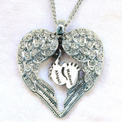 Personalisierte Engel Herz Halskette mit Füßen Insert