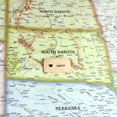 Staat South Dakota Shaped Halskette mit Herz Namen Rose Gold
