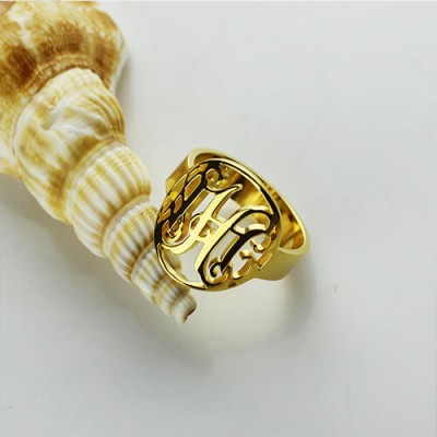 Kundenspezifischer Kreis Ausschnitt mit Monogramm Ring 18 Karat Gold überzogen