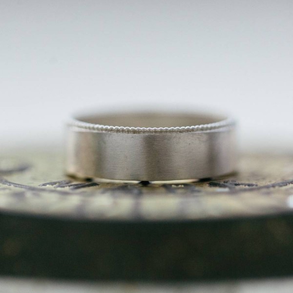 Mens verzierter Wedding Ring in 18 karätigem Gold