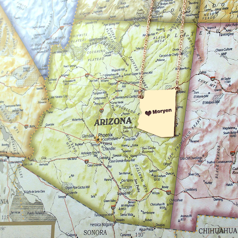 Benutzerdefinierte Arizona State geformte Halskette mit Herz Namen Rose Gold