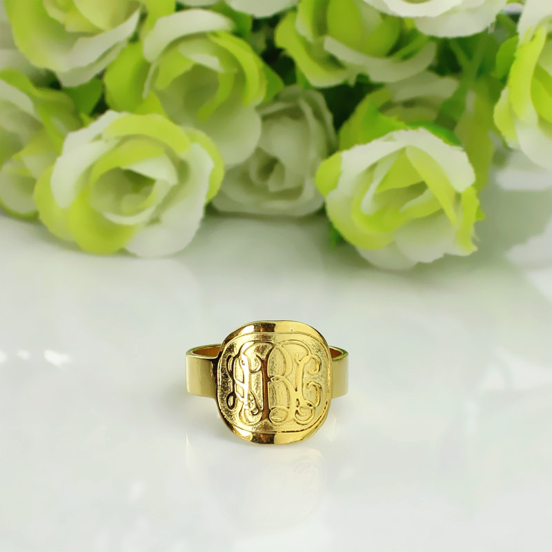 Gravierte Design Monogramm Ring 18 Karat Gold überzogen